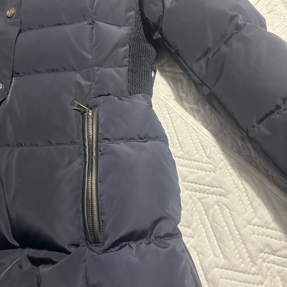Beautiful New Ivanka Trump Navy Blue Down Jacket! - Picture 14 of 16